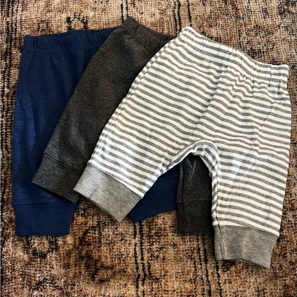 Cloud Island Striped and Solid Bottoms Set Newborn - Picture 1 of 1